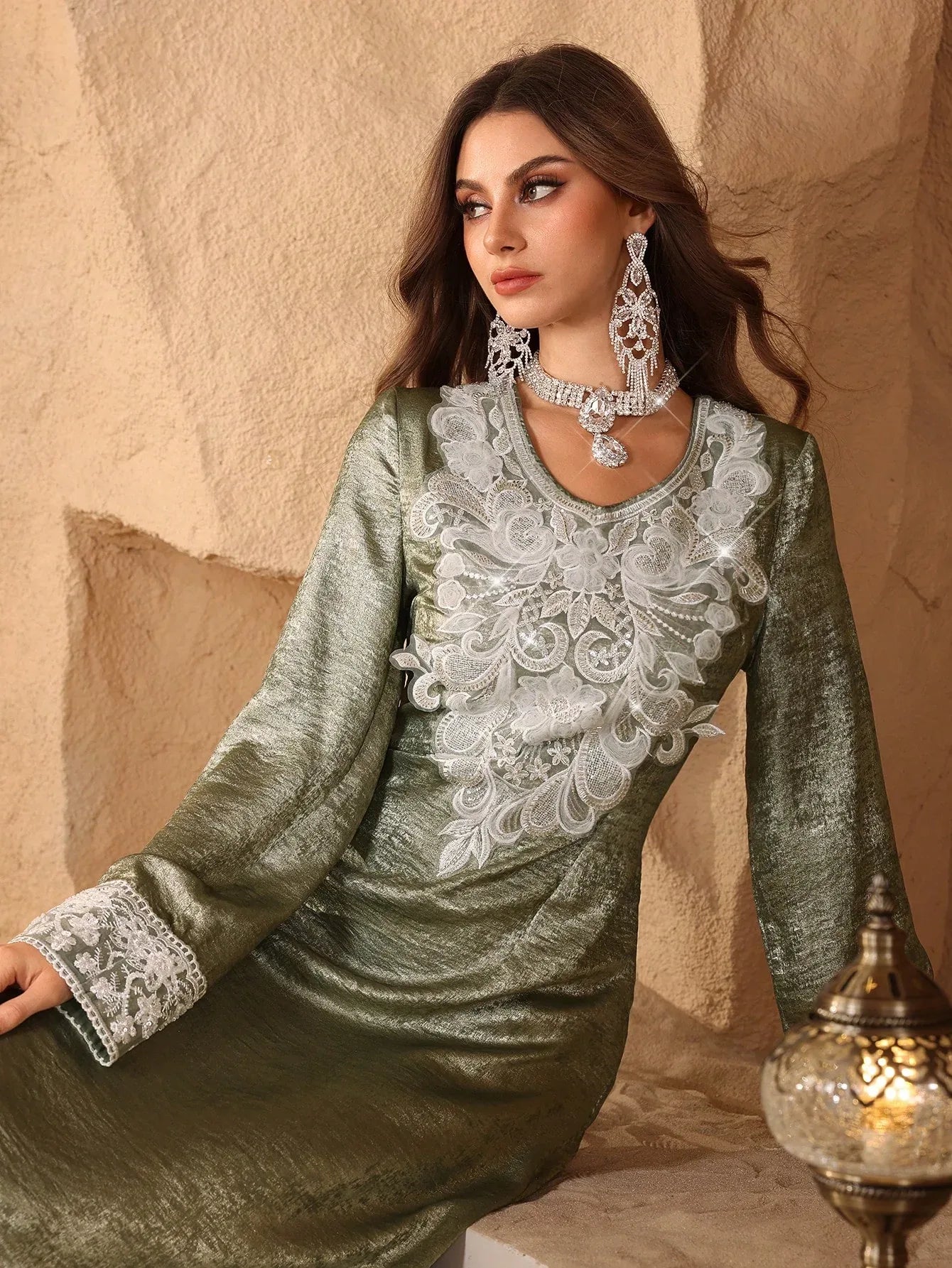 Al Najma جلابيات قفاطين رداء فاخر مطبوع بالورق الفضي ومزين بتطريز شبكي، طراز جديد من تركيا - alotasawkli