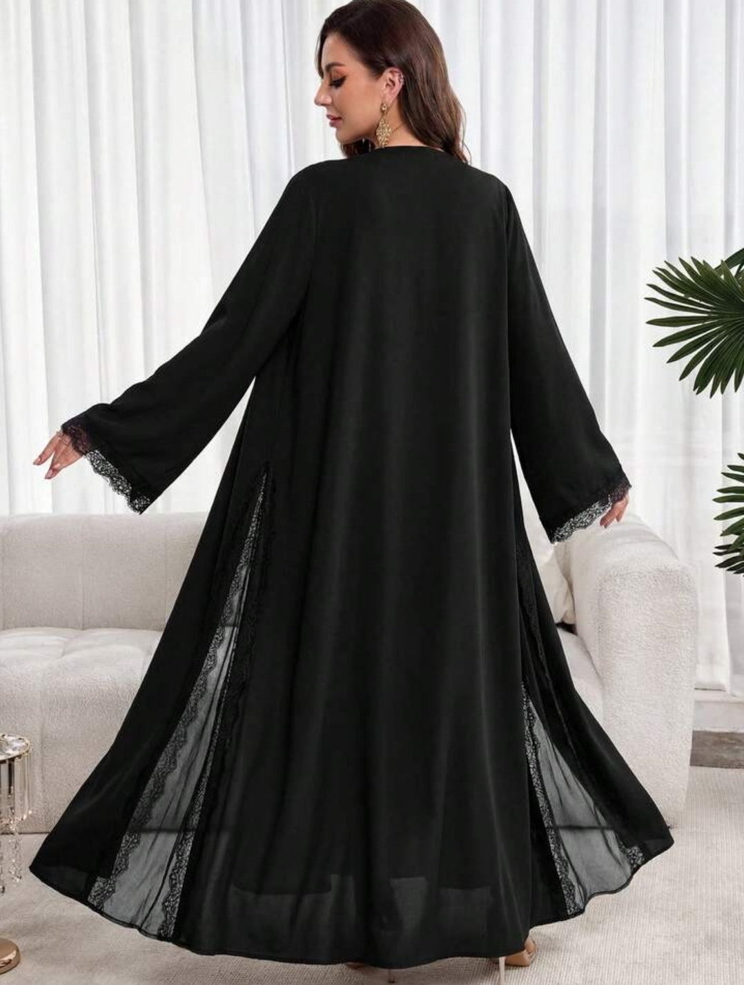 Al Najma Elegante abaya met lange mouwen voor dames, effen van kleur en met kanten patchwork
