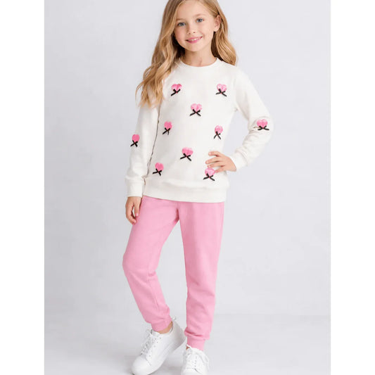 طقم رياضي بناتي بتفاصيل قلب وفيونكة - alotasawkli