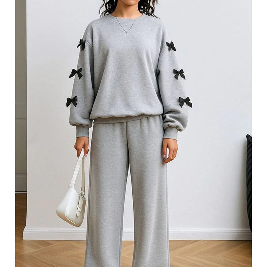 سترة بناتية بتفاصيل شريط رمادي - طقم جوجر فضفاض باللون الرمادي - alotasawkli