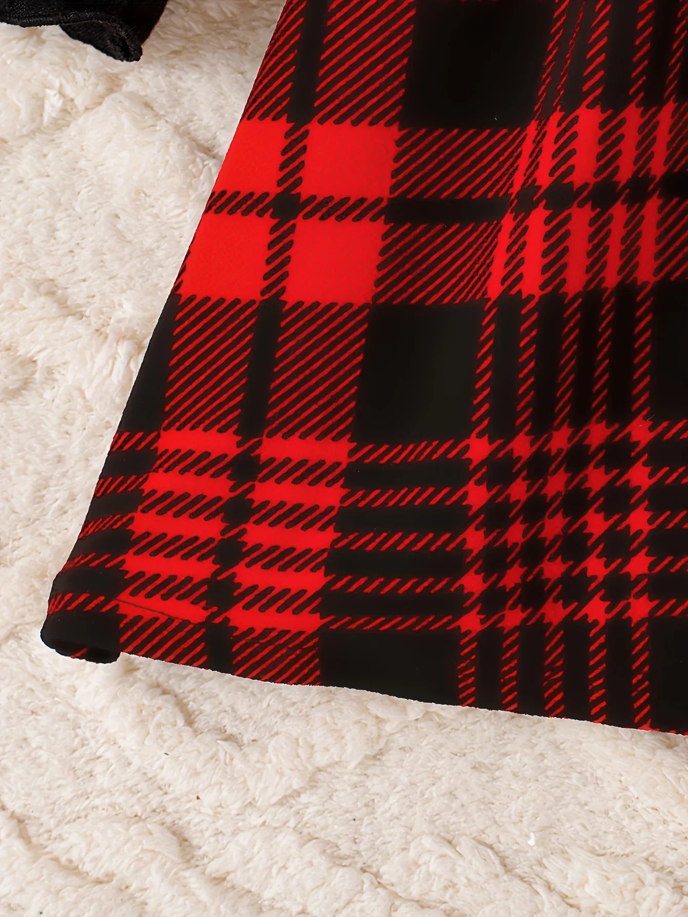 A Long-Sleeved Dress for Girls Featuring a Checkered Pattern And a Bow Decoration with Flutter Sleeves - alotasawkli