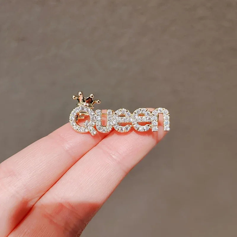 Sexy Cute Queen Letter Brooch Pin, Alloy with Rhinestones - alotasawkli