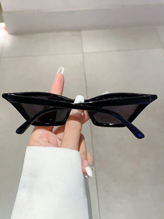 SHEIN-A single pair of women's sunglasses with a black cat-eye frame adorned with rhinestones - alotasawkli