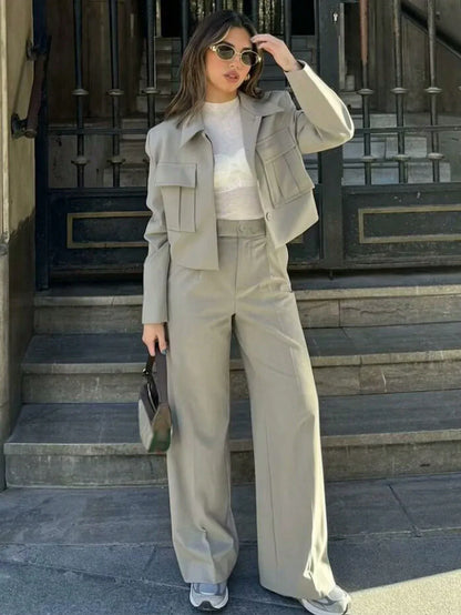 SHEIN-A simple women's suit consisting of a short jacket and casual pants - alotasawkli