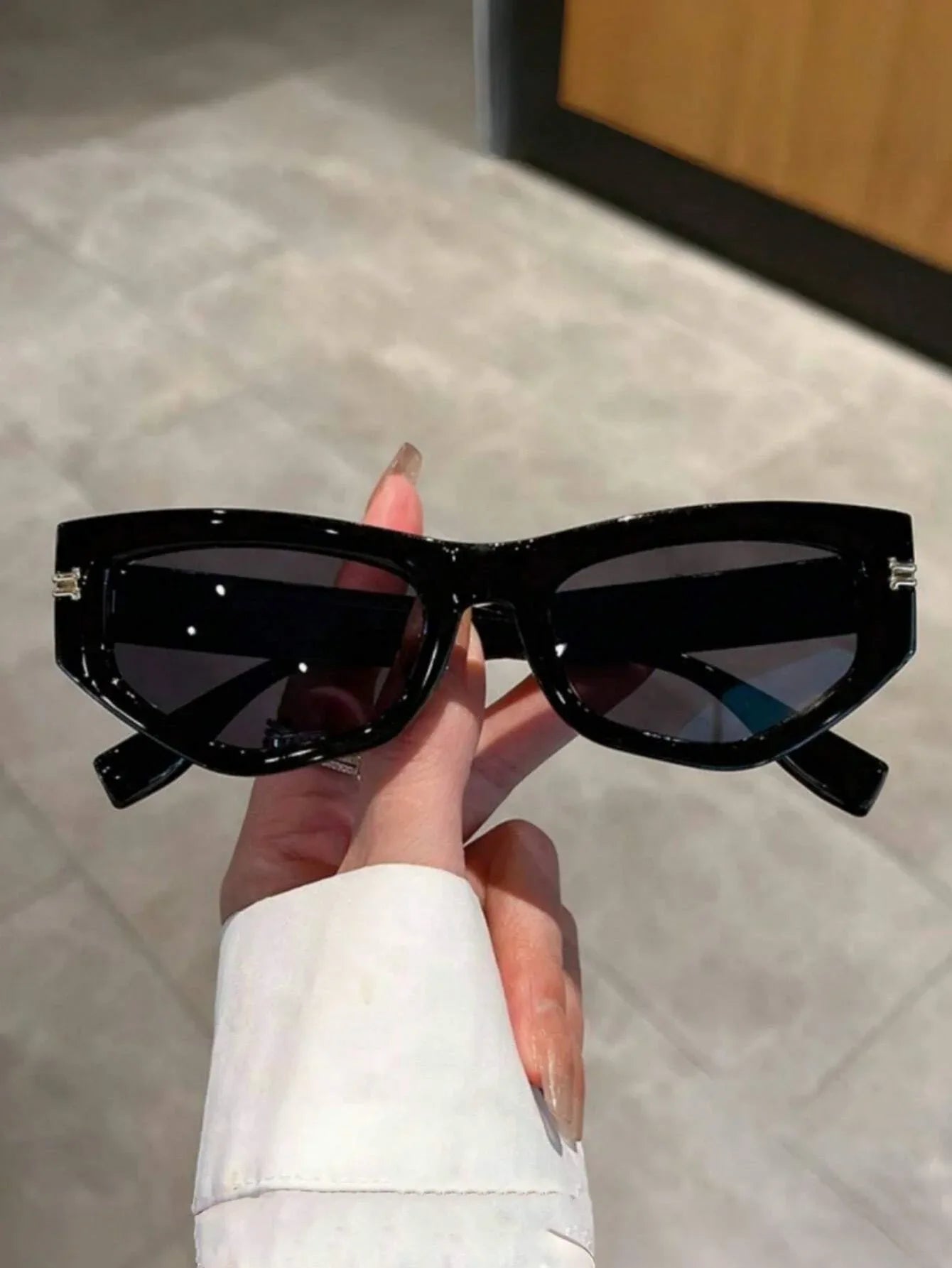 SHEIN-Classic cat-eye sunglasses for men and women, trendy pairs for street style - alotasawkli