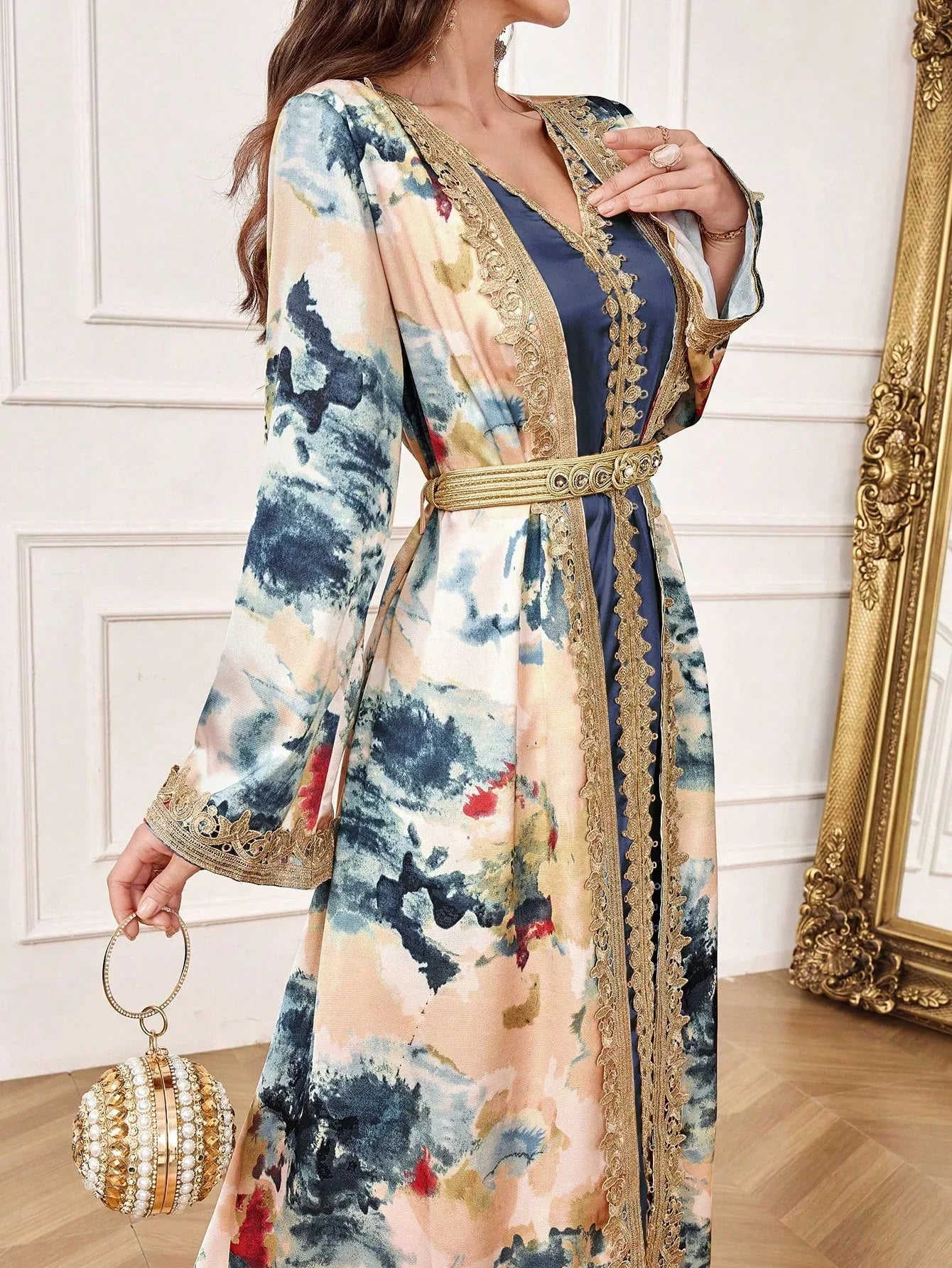 Al Najma فستان أنيق ذو نقشة زهرية وحشوة للمرأة, أناقة عربية, موسم الخريف, محتشم - alotasawkli
