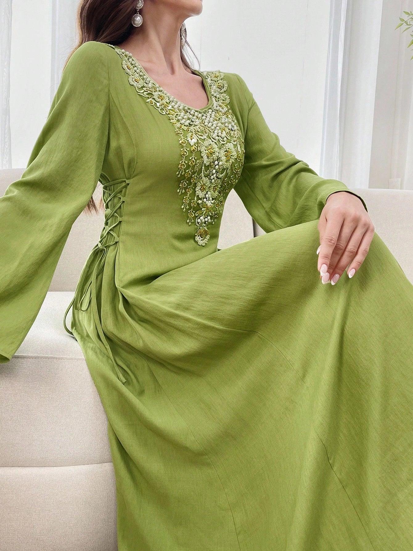Al Najma فستان عربي محتشم أنيق بأكمام طويلة وياقة على شكل حرف V، بتطريز زخرفي، صيفي، مع ربطة جانبية، فستان كامل الطول على شكل جلابية كفتان - alotasawkli