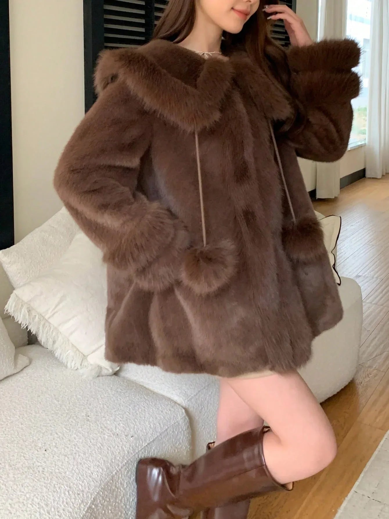 SHEIN-A thick and soft fur and leather blend coat - alotasawkli