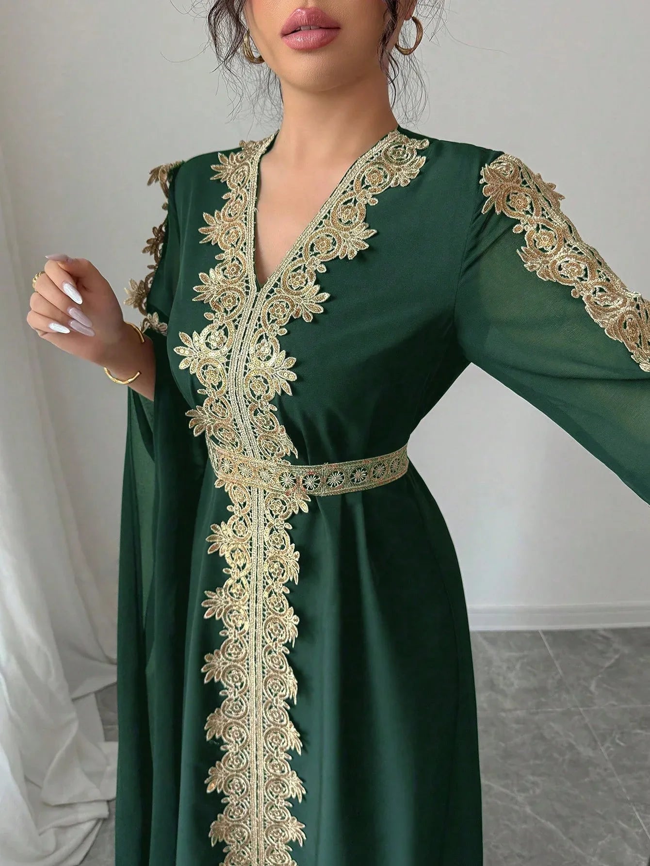 Rafferiza عباءة نسائية طويلة الأكمام بتصميم لوحات ملونة، فستان كفتان بلون أحادي مزين بتريم من الدانتيل - alotasawkli