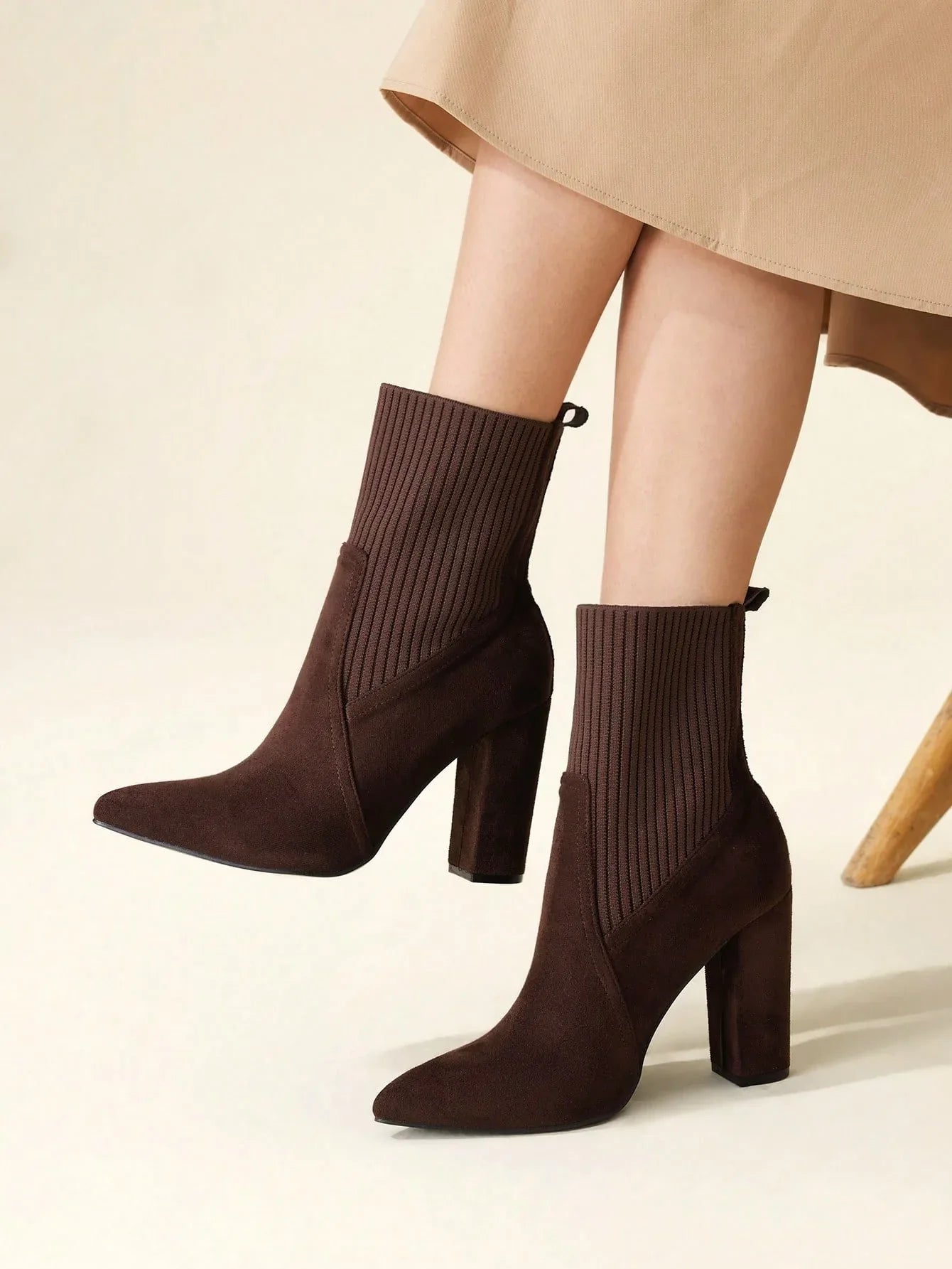 CUCCOO BASICS: Versatile Mid-Calf Chunky Heels - alotasawkli