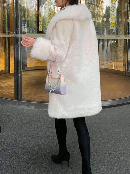 SHEIN-A luxurious, solid-color faux fur coat with a long collar - alotasawkli