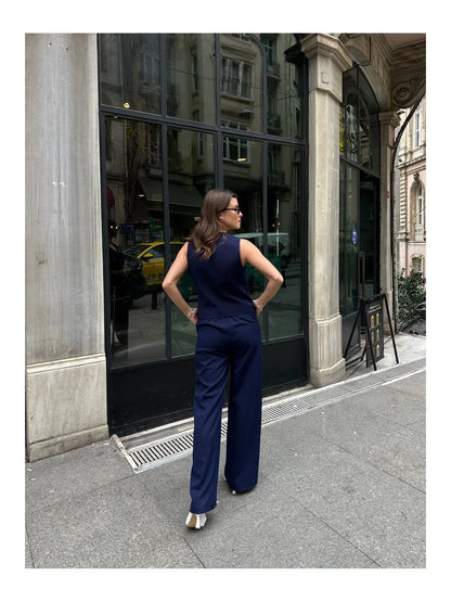 VOLT CLOTHING طقم جاكيت نسائي من قماش مزدوج مع شريط وأزرار ذهبية مفصلة - alotasawkli