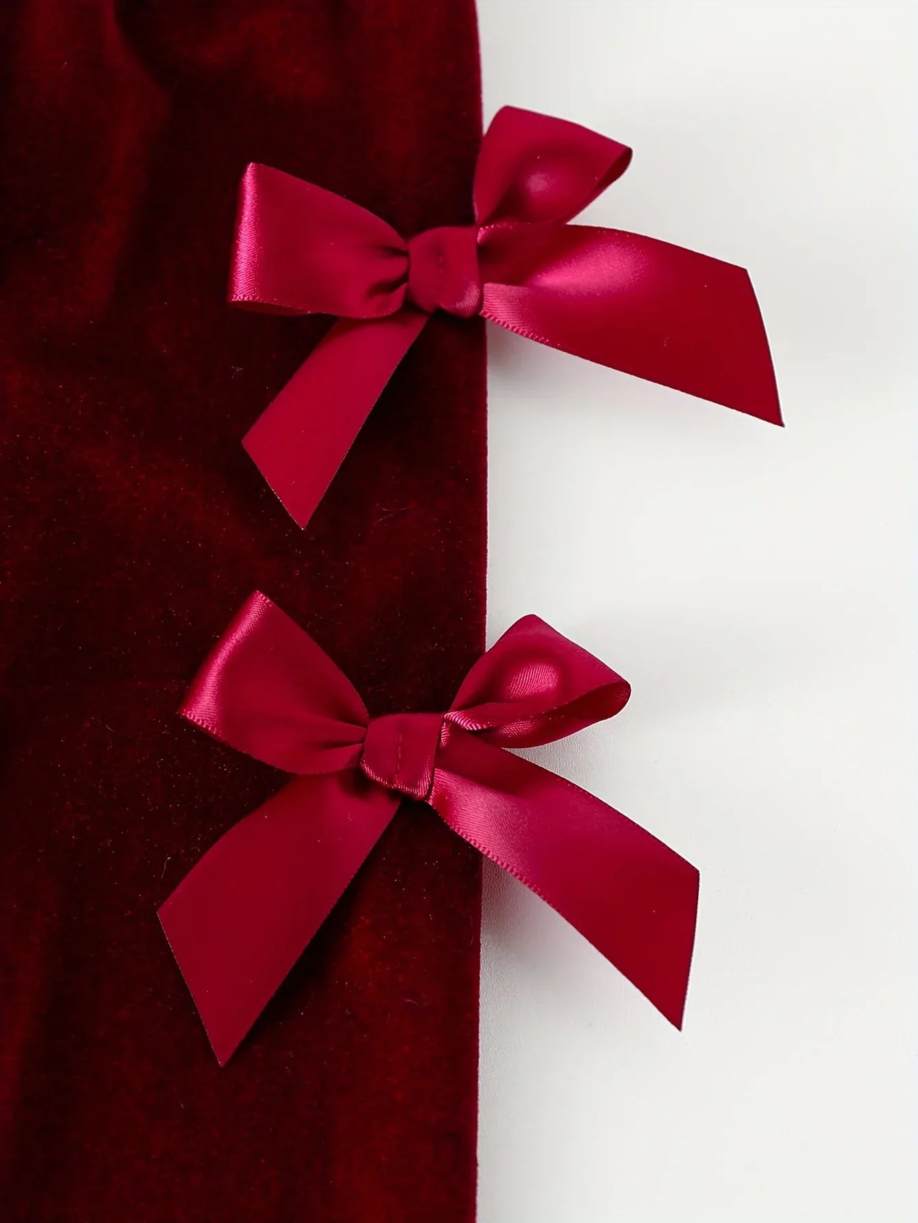 Girls' Red Velvet Solid Color Long Sleeve Set with 3D Bows | Preppy Style, Crew Neck, Regular Fit for Fall/Winter, for Outdoor - alotasawkli