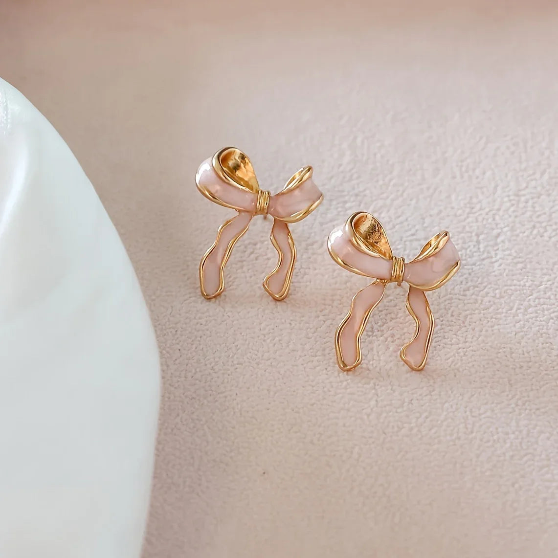 1 Pair of Chic Pink Bow Stud Earrings for Women - alotasawkli