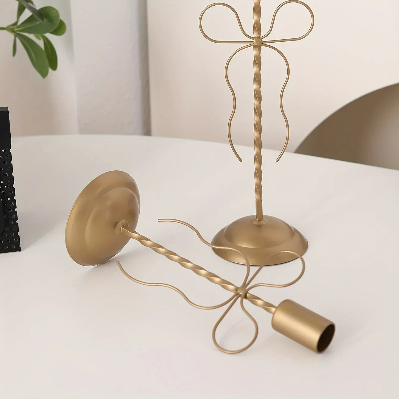 TEMU-A Golden iron bow candle holder - alotasawkli