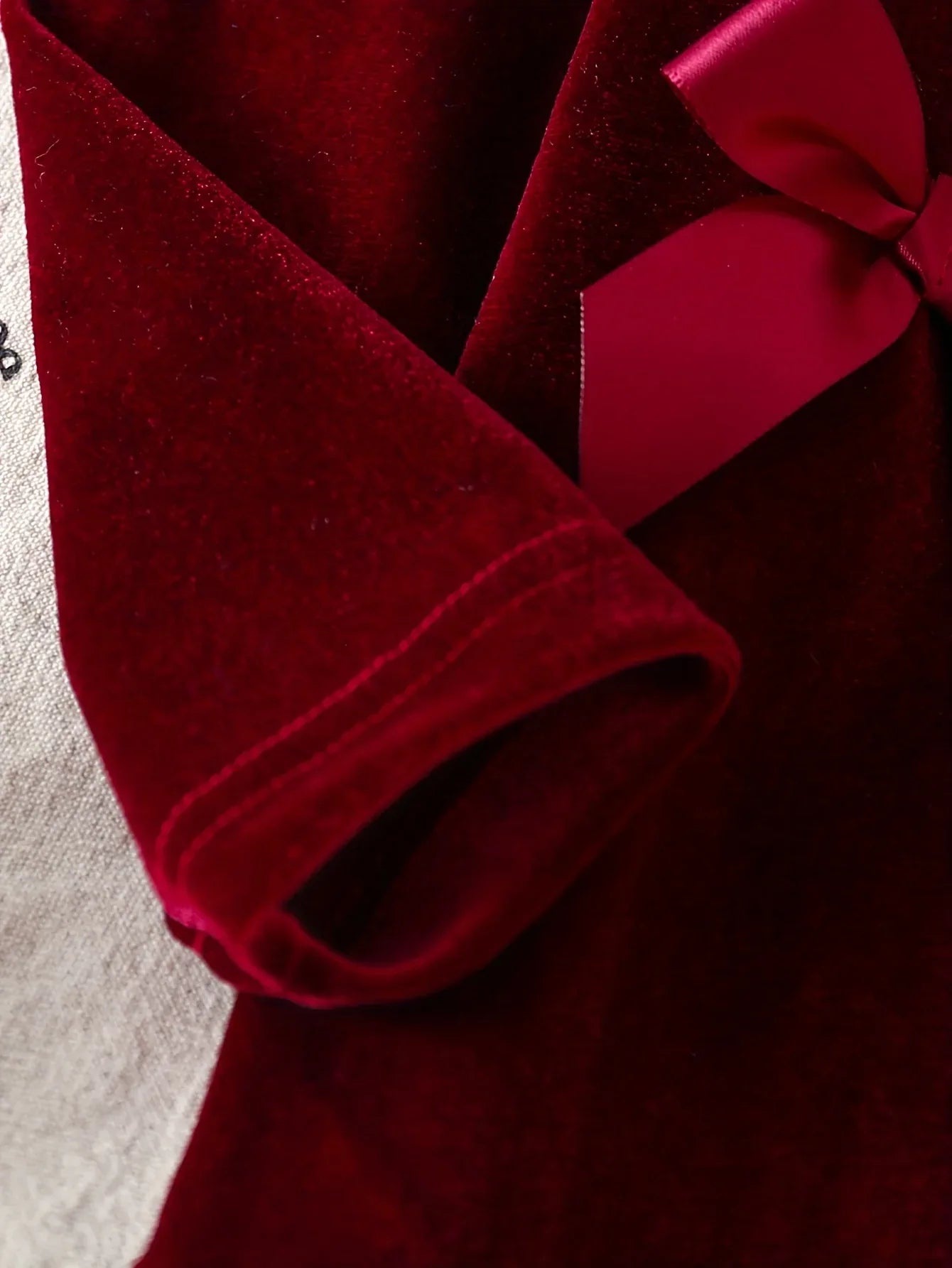 Girls' Red Velvet Solid Color Long Sleeve Set with 3D Bows | Preppy Style, Crew Neck, Regular Fit for Fall/Winter, for Outdoor - alotasawkli
