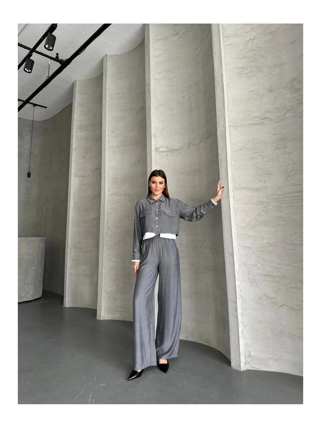 مجموعة قميص كروب واسع الأرجل للنساء من VOLT CLOTHING مع تفاصيل جيب - alotasawkli