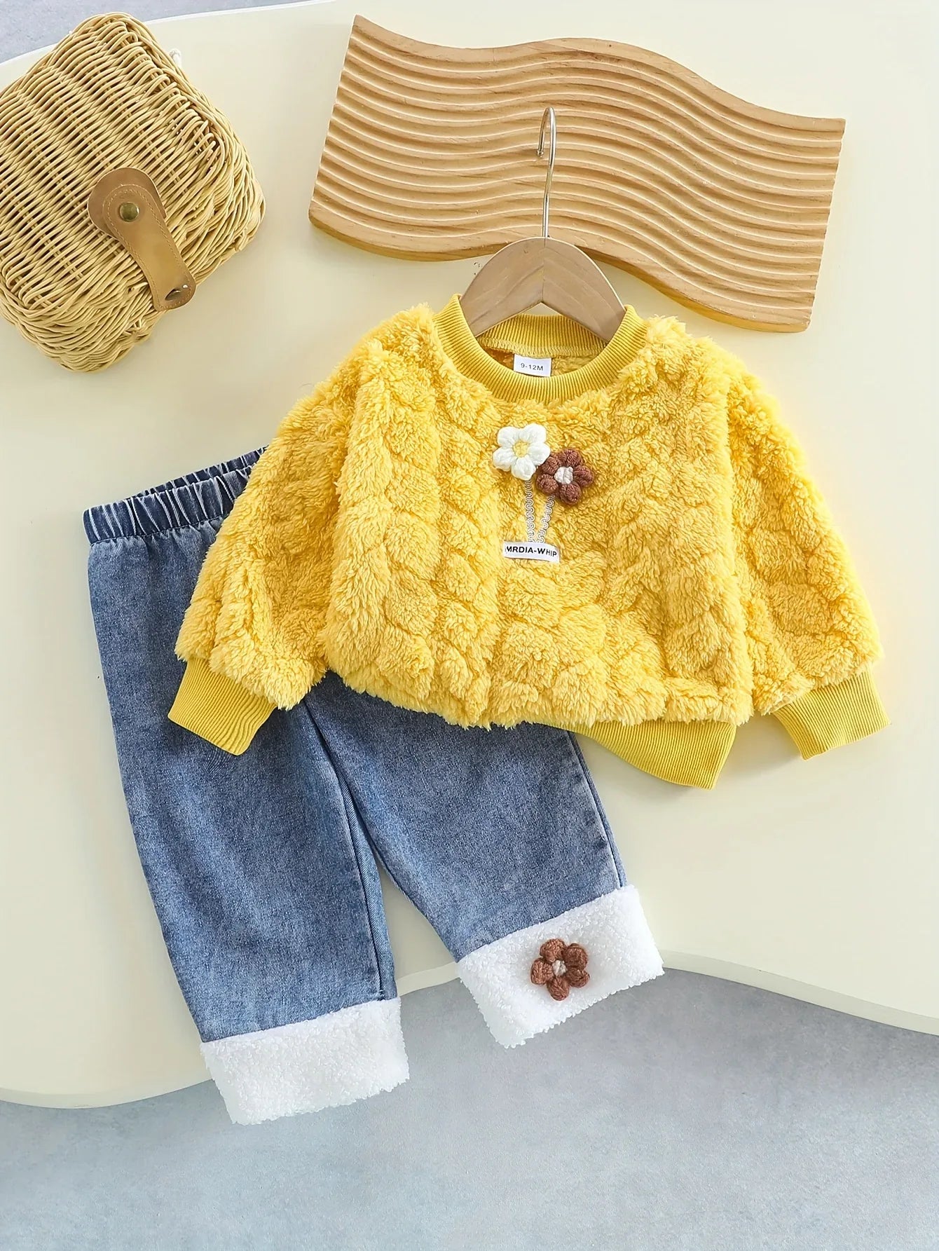 TEMU-Yellow Floral Long Sleeve - alotasawkli