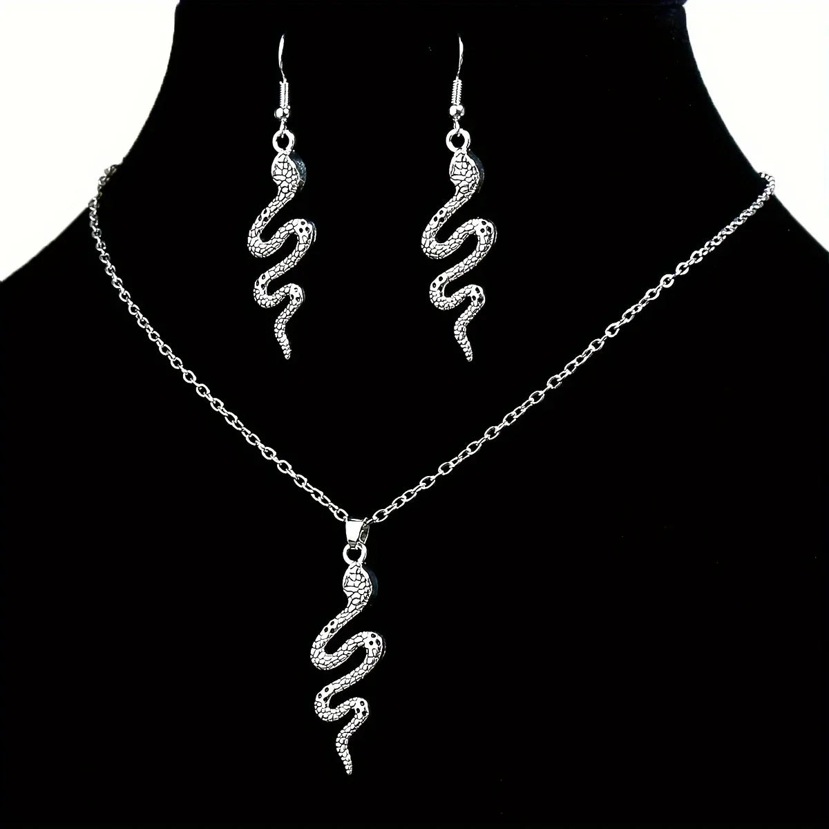 3pcs Retro Ethnic Style Women's Earrings and Necklace Set - alotasawkli