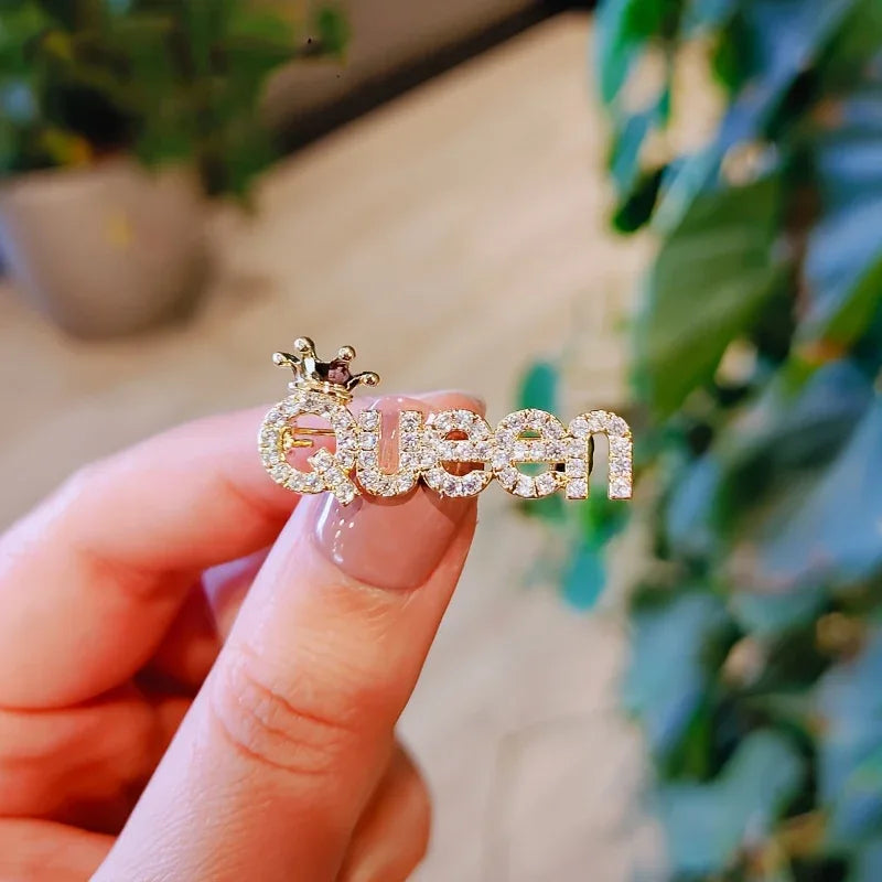 Sexy Cute Queen Letter Brooch Pin, Alloy with Rhinestones - alotasawkli