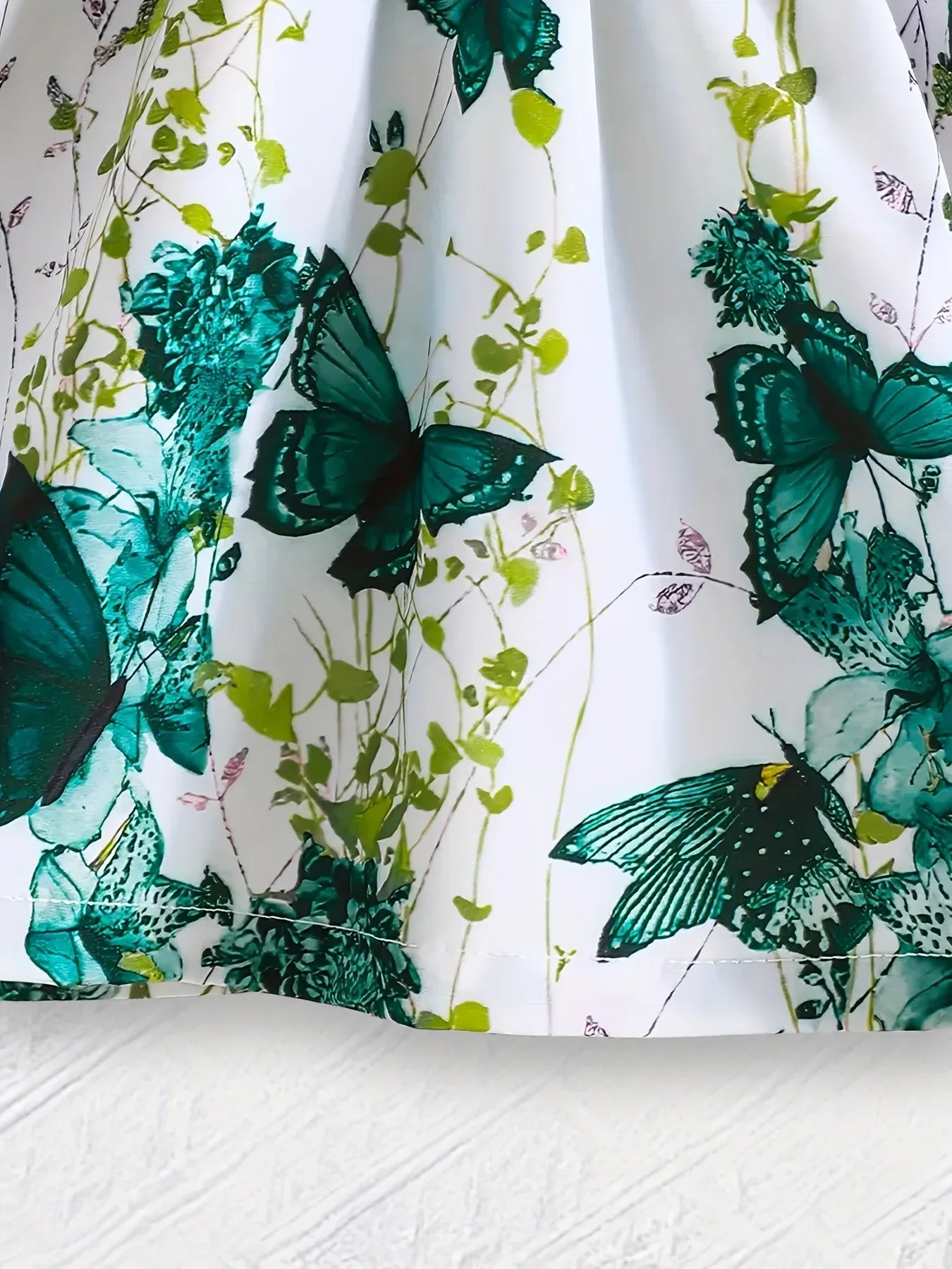 Girl'S Digital Print Dress with Butterfly Sleeves And a Round Neck, Featuring a Bow, Suitable for Spring And Summer. - alotasawkli