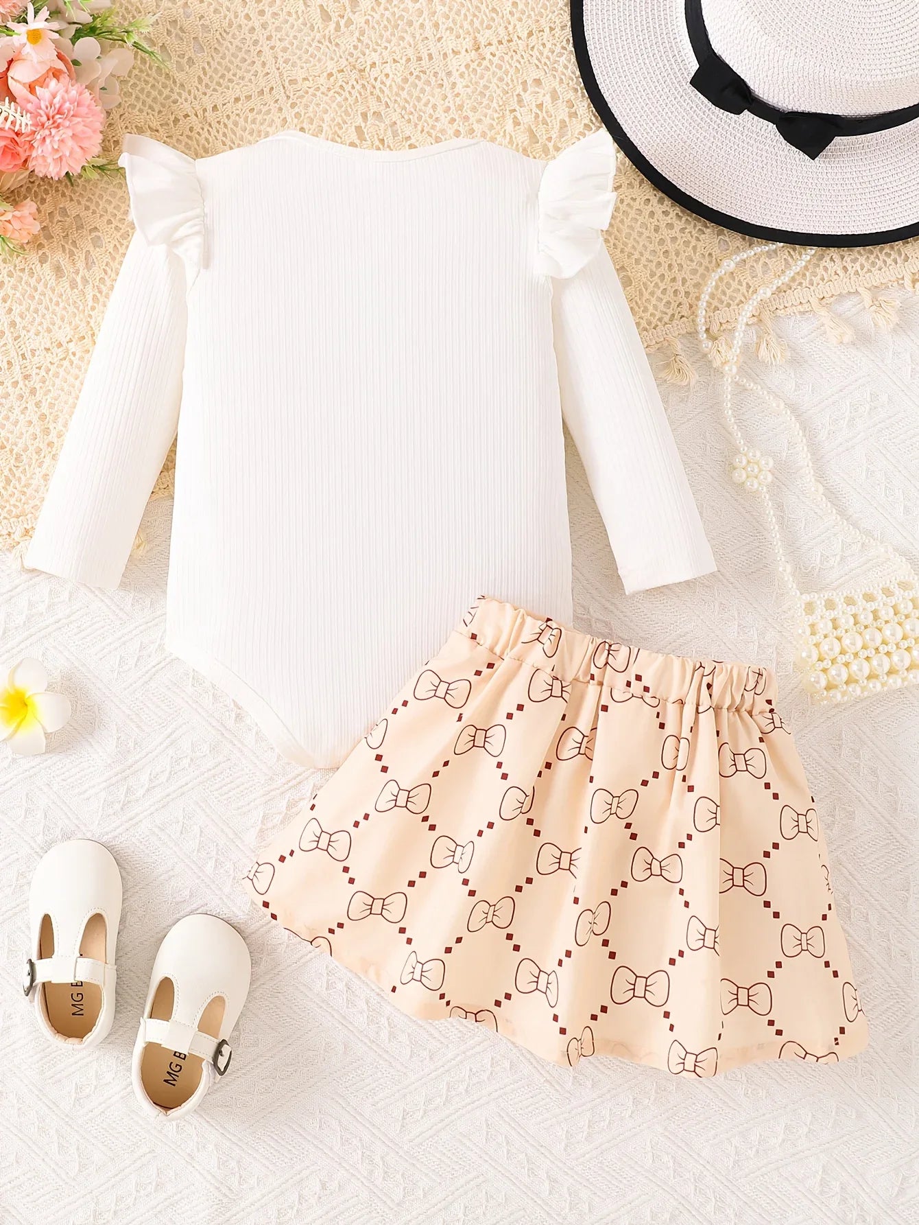 Spring and Autumn Style Infant Baby Girl Round Neck Bow Print Flutter Sleeve Romper with Full-Bow Skirt Casual Two-Piece Set Development, Perfect for Outdoor - alotasawkli