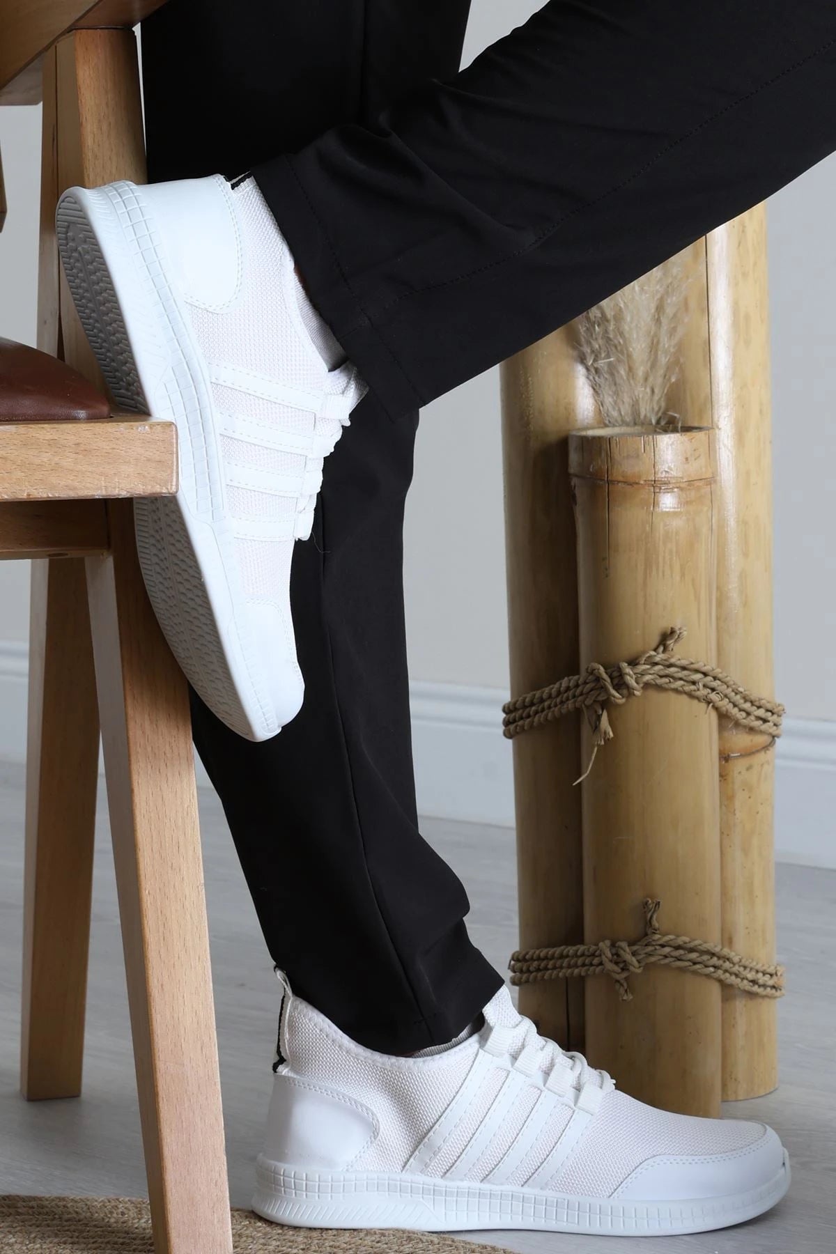 Men's Essential All-White Sneakers - Classic Low-Top Trainers