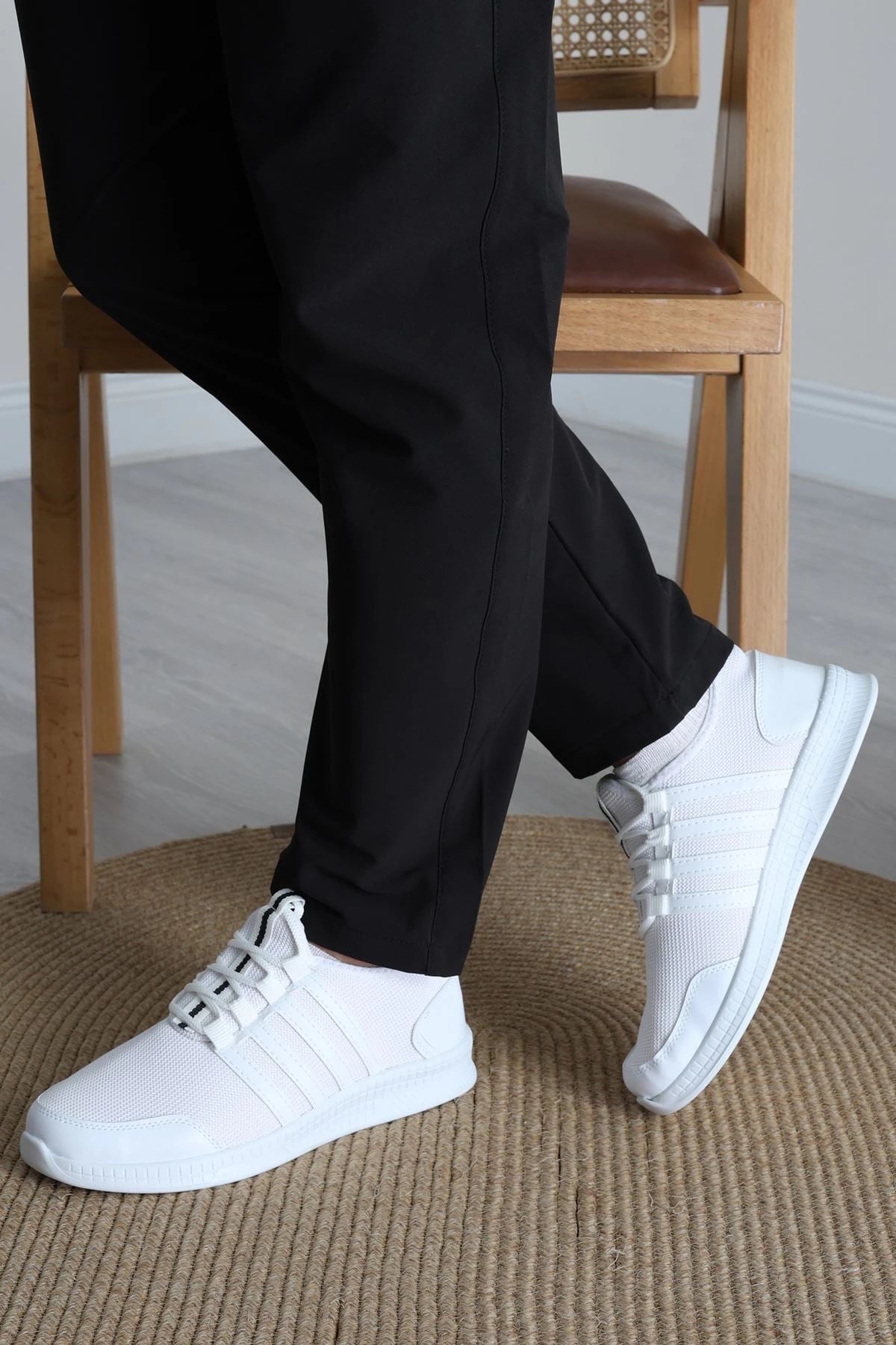 Men's Essential All-White Sneakers - Classic Low-Top Trainers