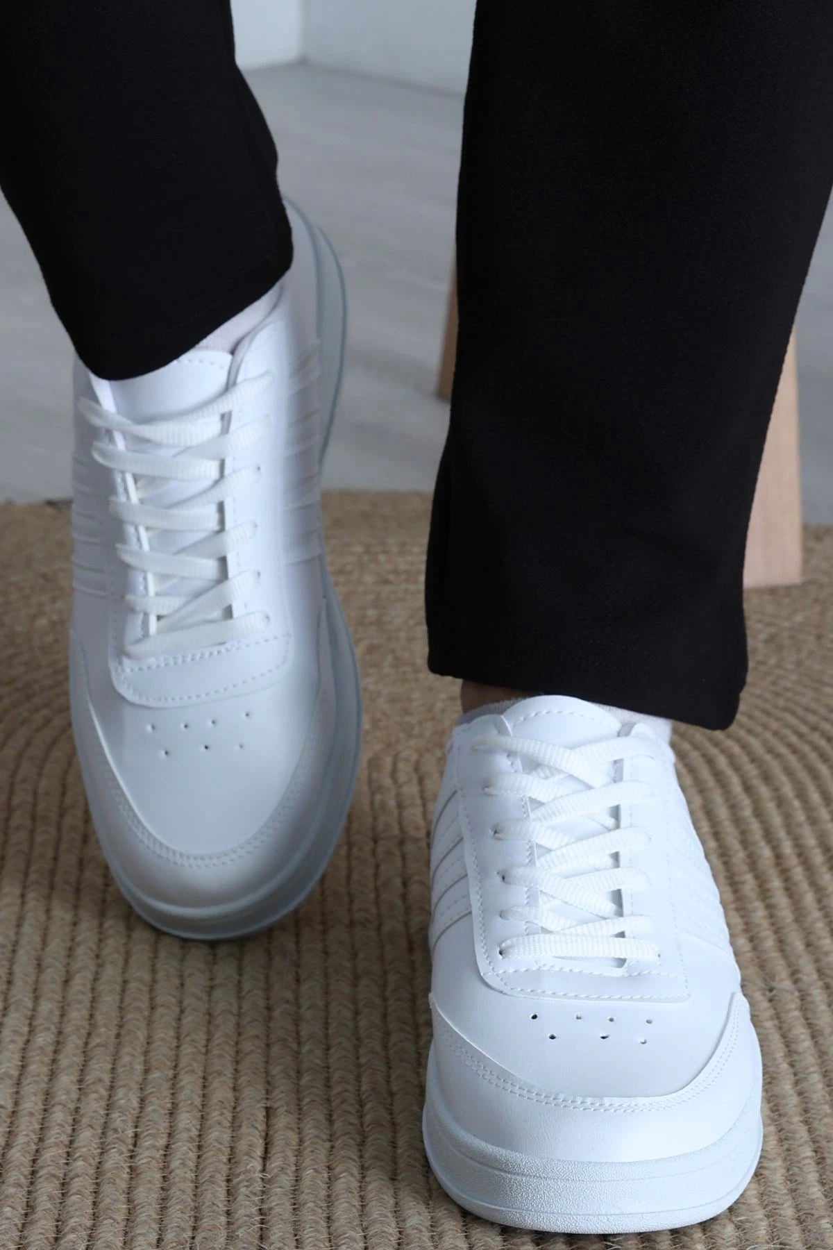 Men's Triple White Urban Trainers – Classic Minimalist Sneakers