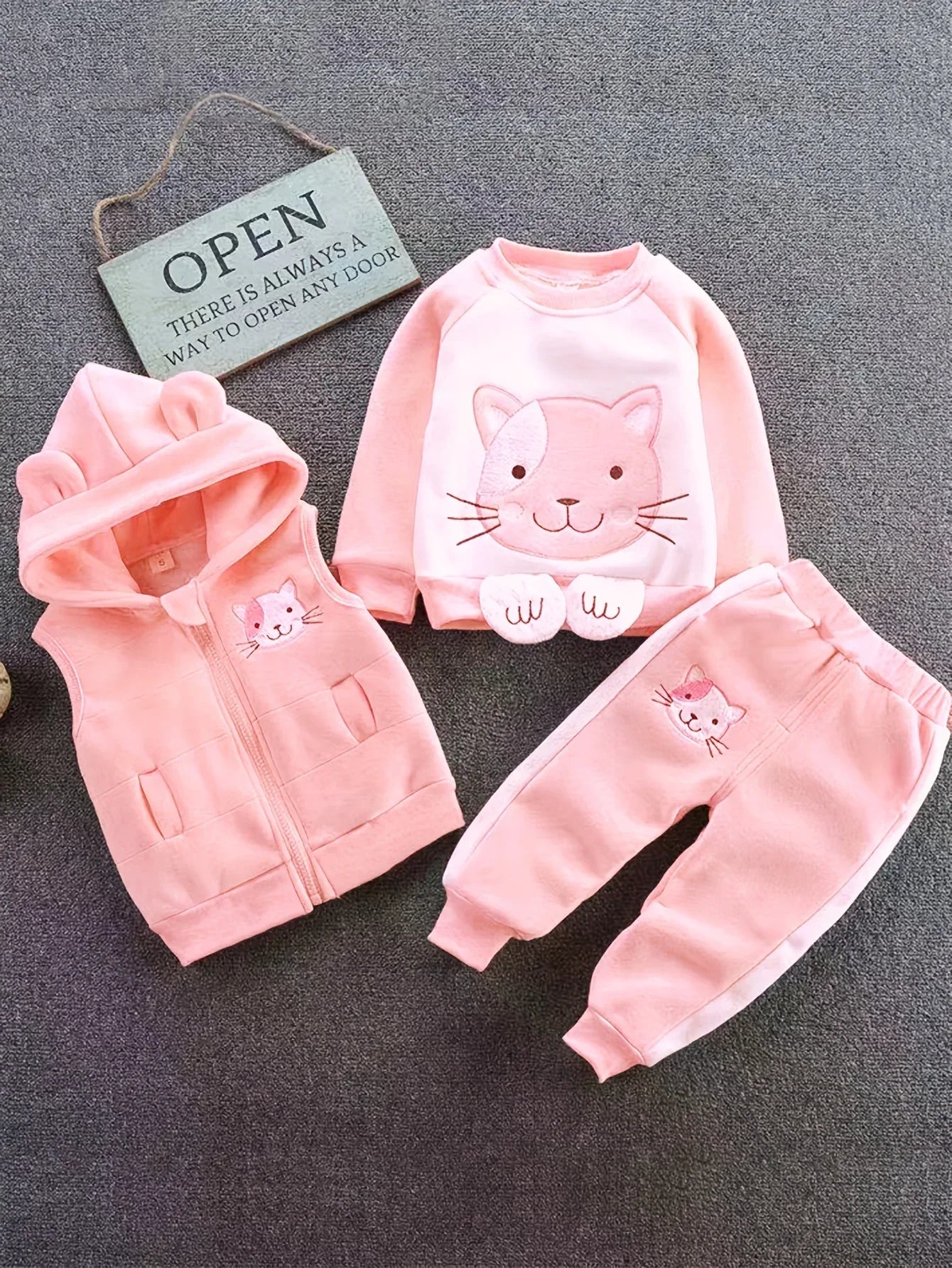 TEMU-Cute Cartoon Cat Three-Piece Set for Babies in Autumn And Winter - alotasawkli
