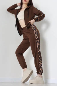 Women's Zippered Panel Two-Thread Tracksuit Set in Black