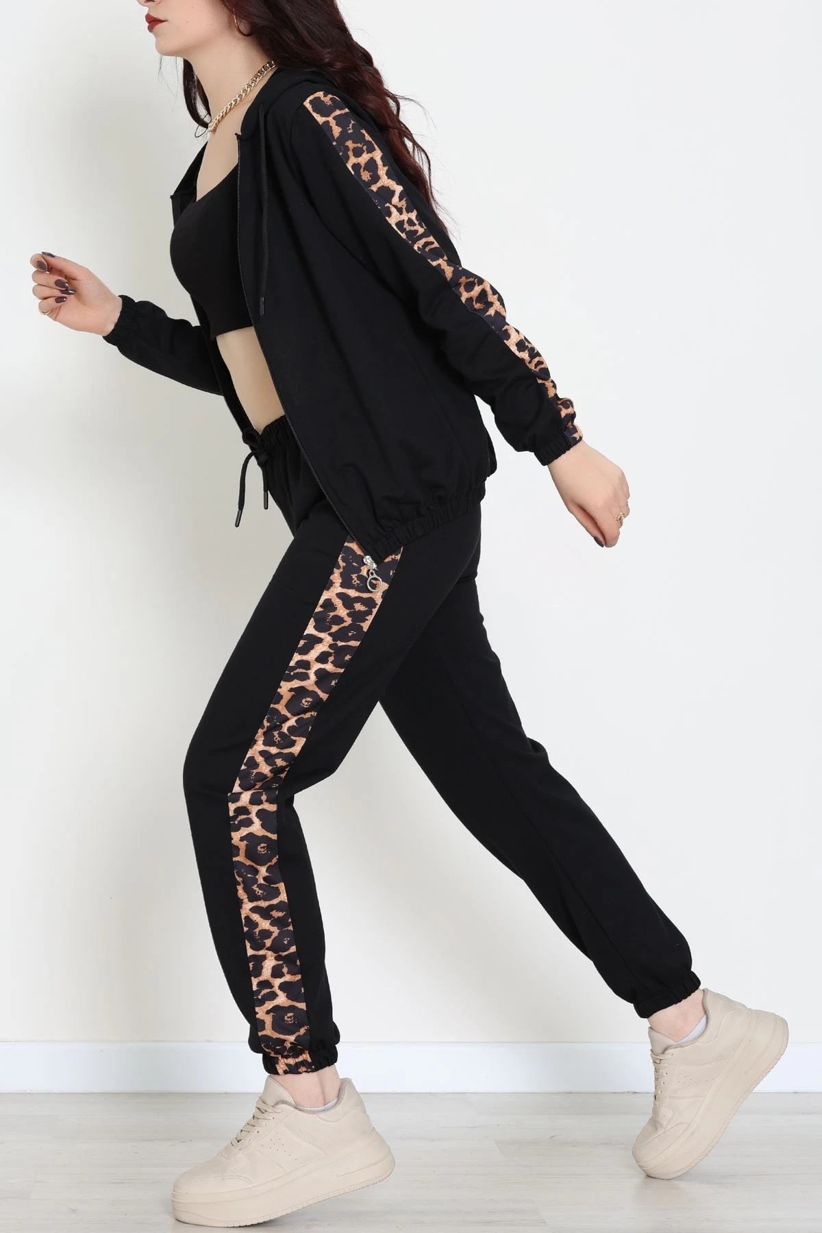 Women's Zippered Panel Two-Thread Tracksuit Set in Black