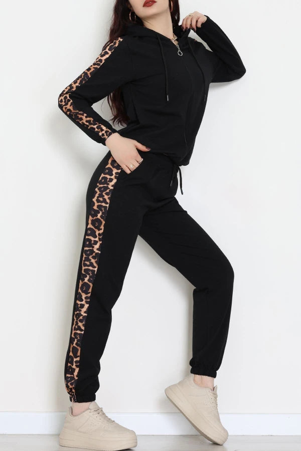 Women's Zippered Panel Two-Thread Tracksuit Set in Black