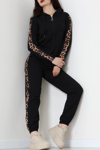 Women's Zippered Panel Two-Thread Tracksuit Set in Black