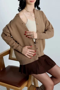 Women’s Heart-Button Knitwear Cardigan – Burgundy