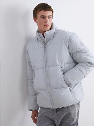 Grey Standard Fit Stand Collar Men's Puffer Jacket - alotasawkli