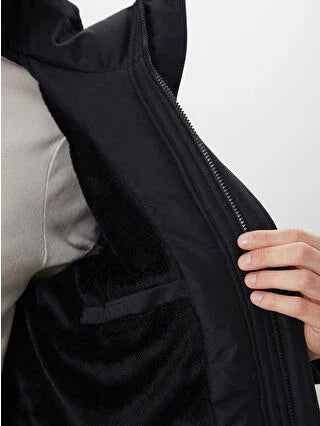 Black Standard Fit Hooded Men's Jacket - alotasawkli