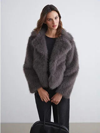 Grey Collar Women's Fur Coat - alotasawkli