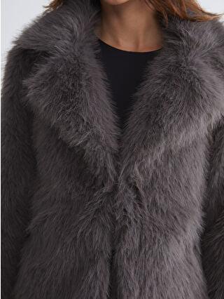 Grey Collar Women's Fur Coat - alotasawkli