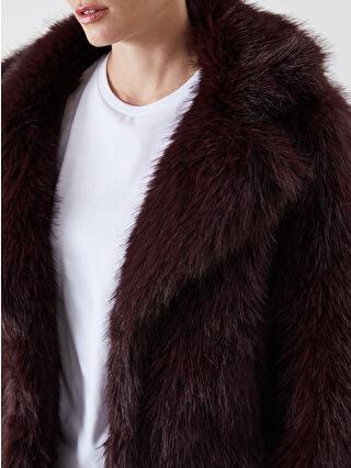 Burgundy Collar Women's Fur Coat - alotasawkli