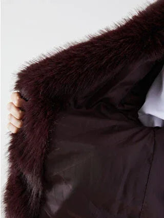 Burgundy Collar Women's Fur Coat - alotasawkli
