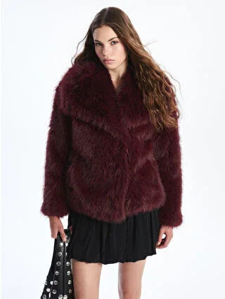 Burgundy Collar Women's Fur Coat - alotasawkli