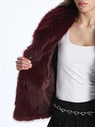 Burgundy Collar Women's Fur Coat - alotasawkli