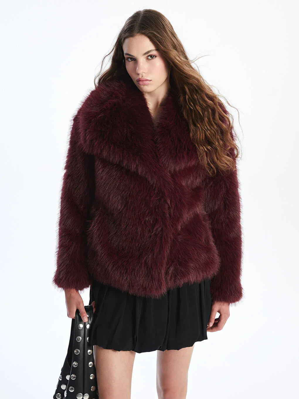 Burgundy Collar Women's Fur Coat - alotasawkli