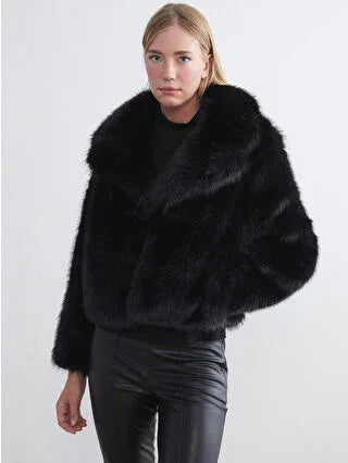 Brown Collar Women's Fur Coat - alotasawkli