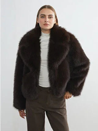 Brown Collar Women's Fur Coat - alotasawkli