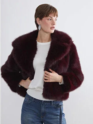 Women's Fur Coat with Petroleum Coat Collar - alotasawkli