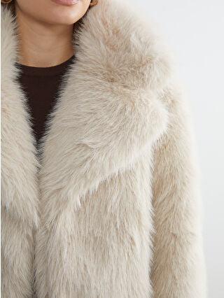 Ecru Collar Women's Fur Coat - alotasawkli