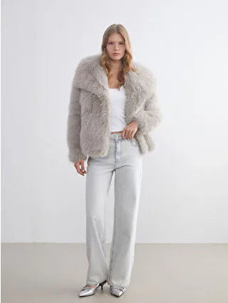 Beige Jacket Collar Women's Fur Coat - alotasawkli