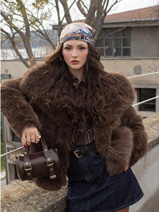 Brown Collar Women's Plush Coat - alotasawkli